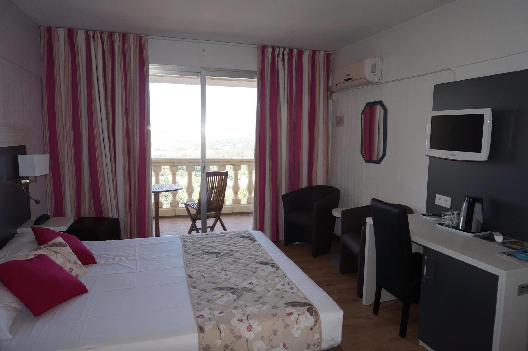 Logis Hotel Le Col De L'Ange Ντραγκινιάν Εξωτερικό φωτογραφία