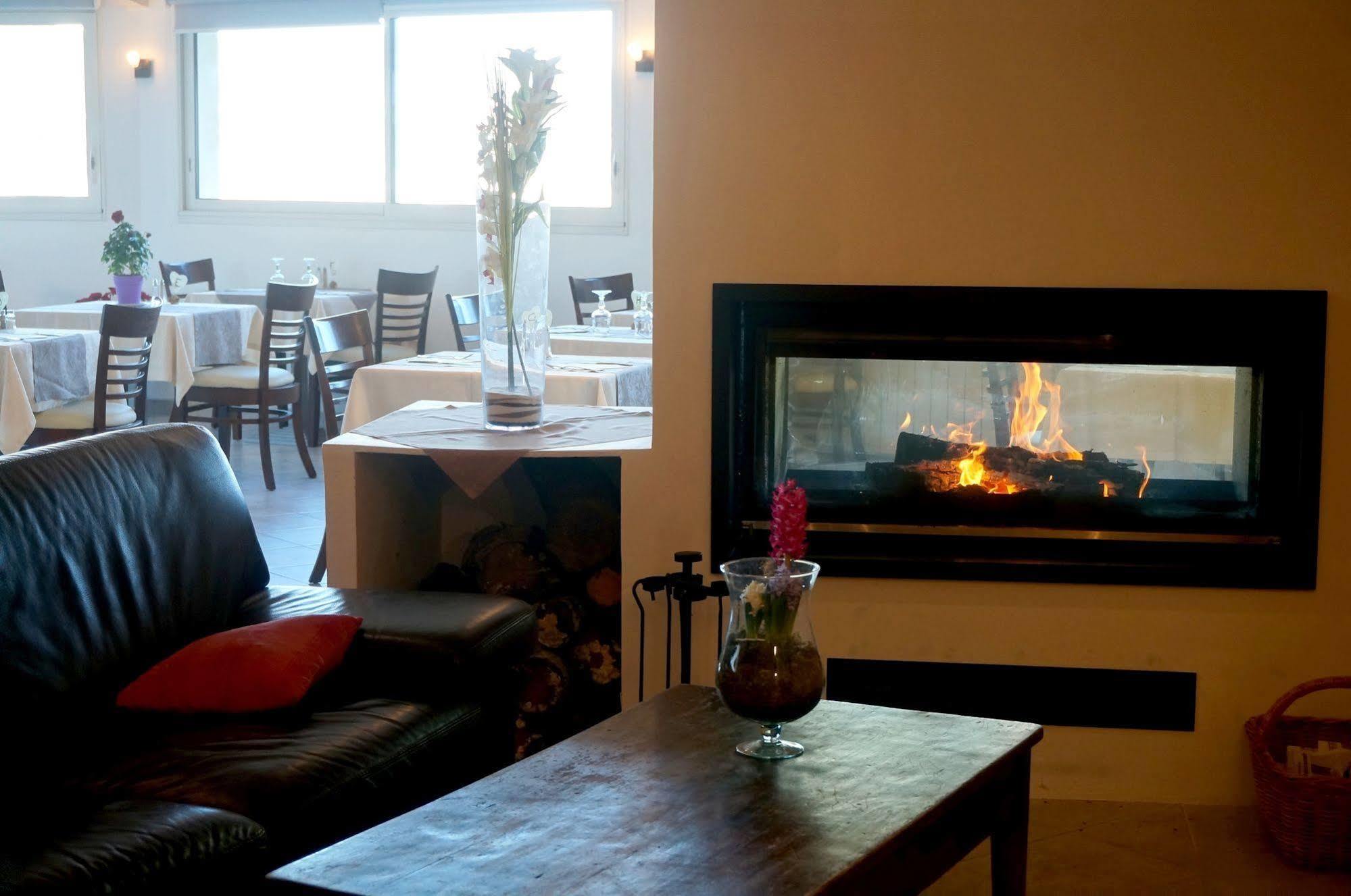 Logis Hotel Le Col De L'Ange Ντραγκινιάν Εξωτερικό φωτογραφία